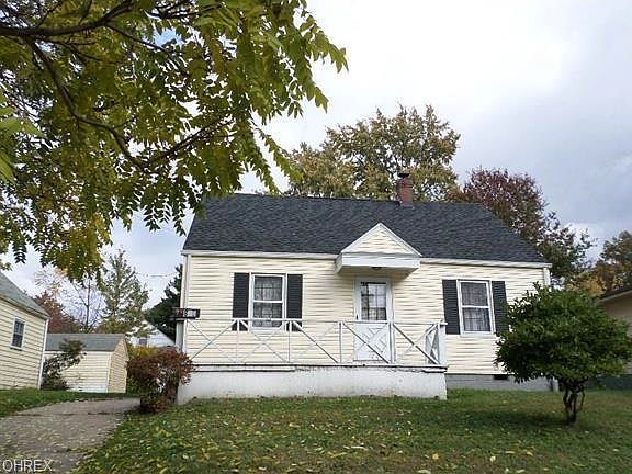 2nd image of 875 Chinook Ave