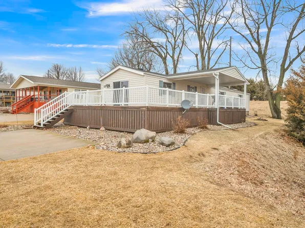 1206 Wood Duck Rd, Arnolds Park, IA 51331