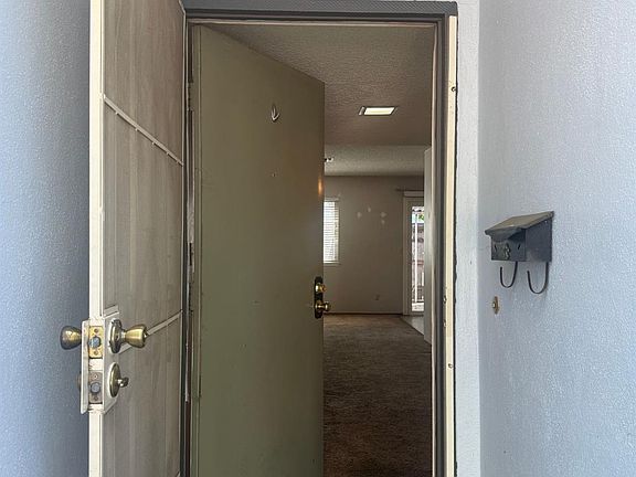 2nd image of 4956 Hackberry Ln
