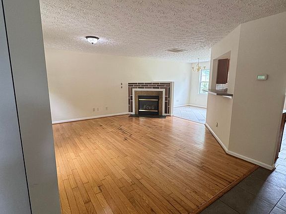 3rd image of 4221 Tensity Dr