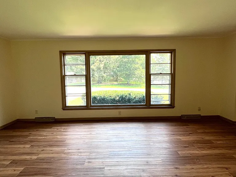 8120 Hamilton Dr — Photo 14