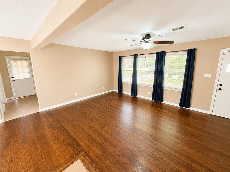 2816 Old Minden Rd — Photo 2