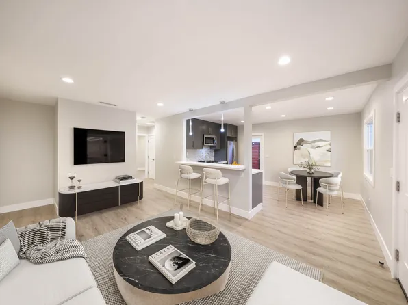 674 W 18th St APT A, Costa Mesa, CA 92627