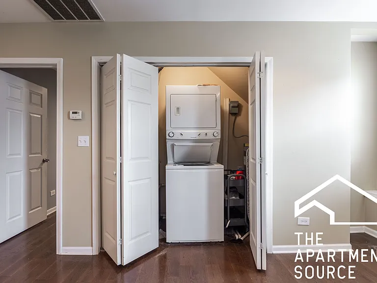 1530 N Greenview Ave #1F — Photo 17