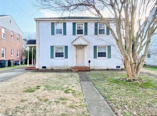 154 Armstrong Dr, Hampton, VA 23669