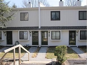 1st image of 495 Summit House