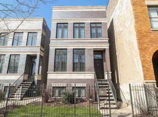3438 S Giles Ave, Chicago, IL 60616