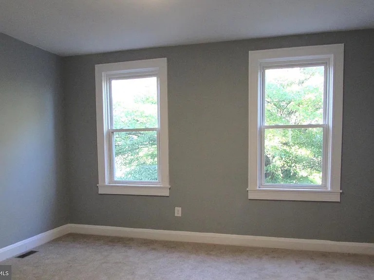 2735 Chesterfield Ave — Photo 16
