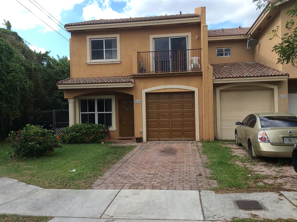 1st image of 690 SW 7th Ter