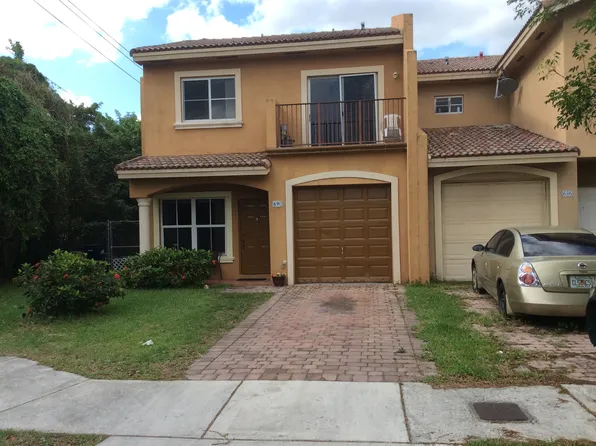 690 SW 7th Ter, Florida City, FL 33034