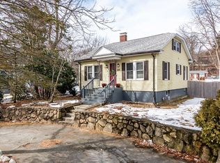 14 Abbott St, Cranston, RI 02920