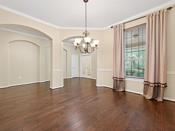 5th image of 6 Coachman Ridge Pl