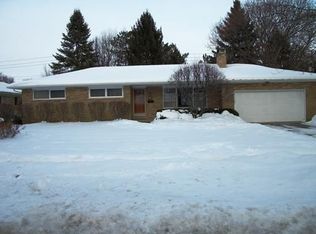 440 Mills Rd, Saline, MI 48176