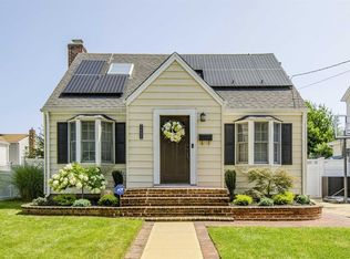 2435 Sycamore Ave, Wantagh, NY 11793
