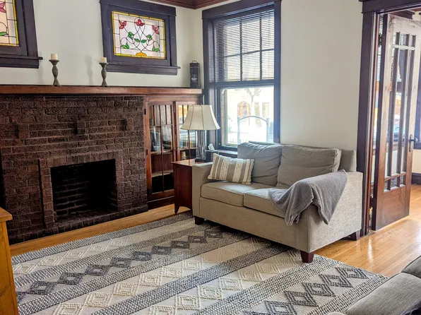 3619 N Claremont Ave #1, Chicago, IL 60618