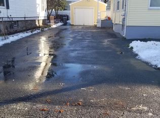 10 W Beacon St, Lawrence, MA 01843