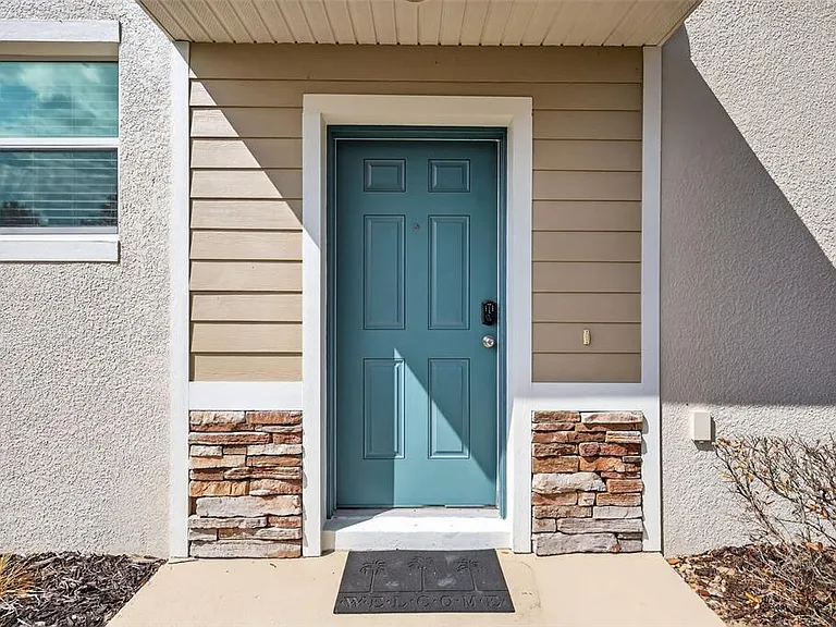 1323 Priory Cir — Photo 11