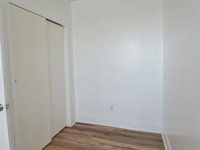 169-171 Avenue F3C #3C — Photo 10