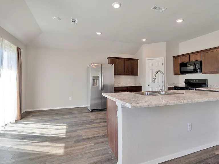 3308 E Ricky Dr — Photo 6