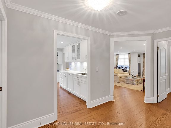 4th image of 75 York Mills Rd #203