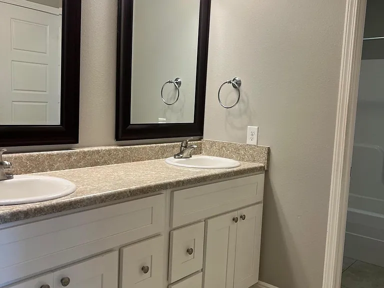 7481 Harvest Village Ct — Photo 17