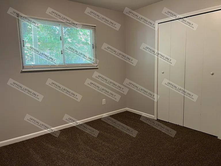 15689 Kerstyn St — Photo 6