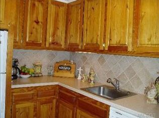 20 Laurel Rd, Ronkonkoma, NY 11779