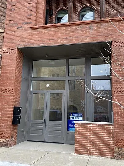 48 Park Avenue West - 48 — Photo 3