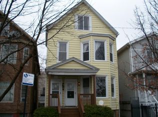 1616 W Nelson St #2, Chicago, IL 60657