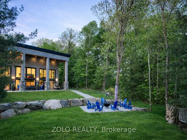 35 Estate Dr, Muskoka Lakes, ON P0B 1J0
