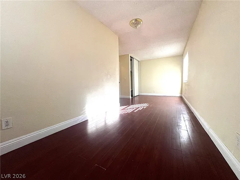7054 Fenway Ave — Photo 17