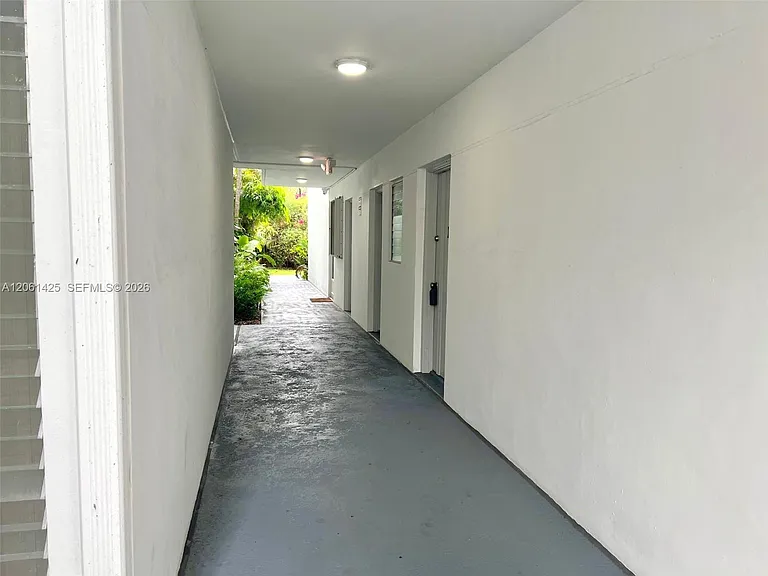 9159 SW 77th Ave #113 — Photo 12