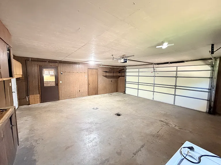 318 N Park St — Photo 13