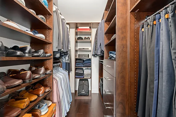 Sold by Douglas Elliman | media 22