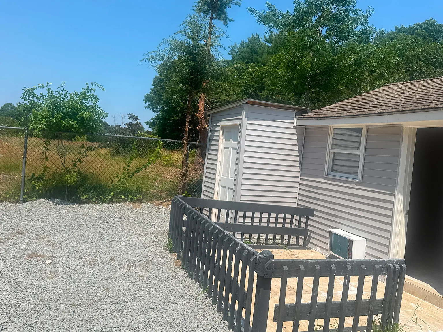 Studio, 700 sqft, $1,500 — Photo 3