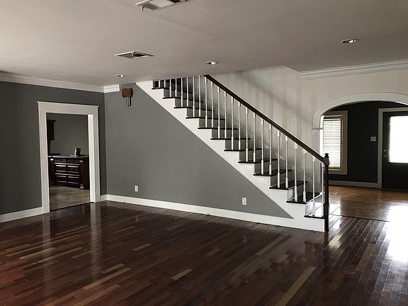 5th image of 3450 Lake St