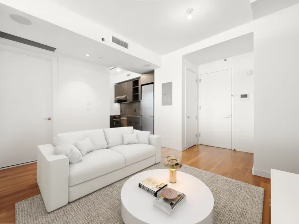 54 Noll Street image 3 of 26