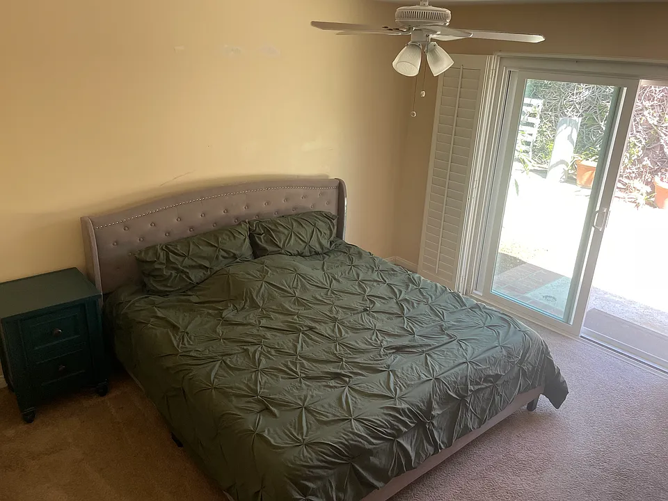 22122 Capistrano Ln