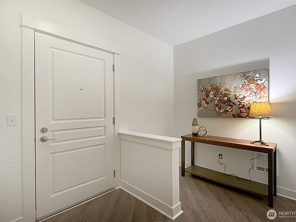 3rd image of 15700 116th Avenue NE #104