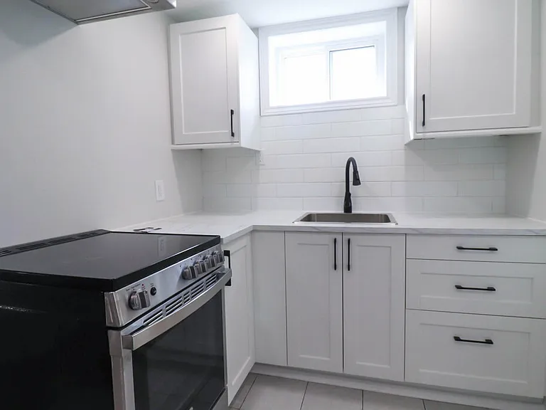 161 Louth St #3 — Photo 7