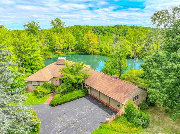 7945 Viewmount Dr, Concord Township, OH 44077