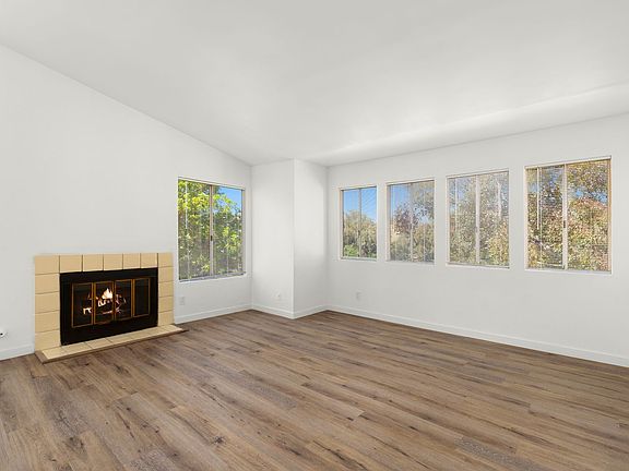 3rd image of 737 Vista Grande Way Unit 303