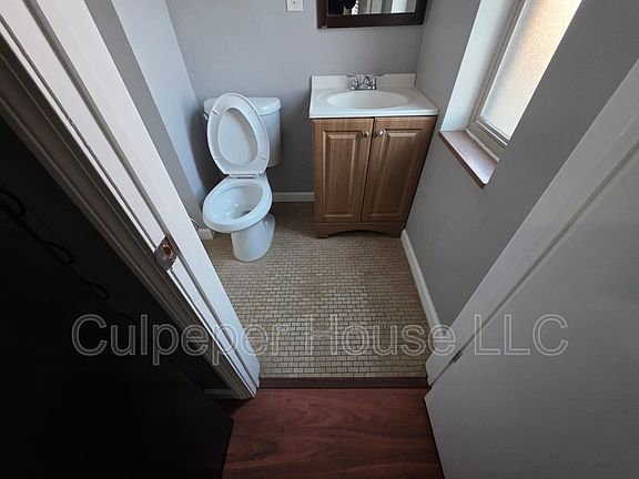 4th image of 2854 W Sylvania Ave APT 8