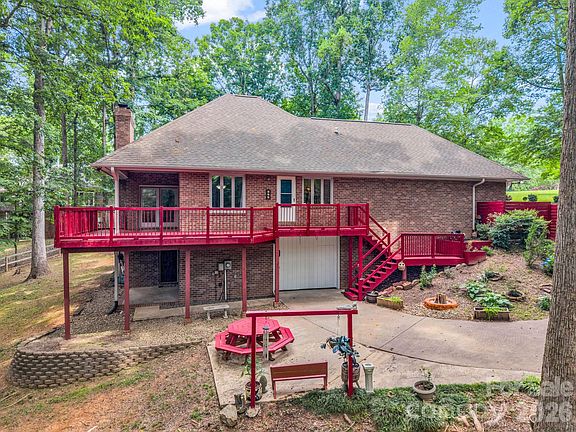 5th image of 1810 Arbor Way Dr