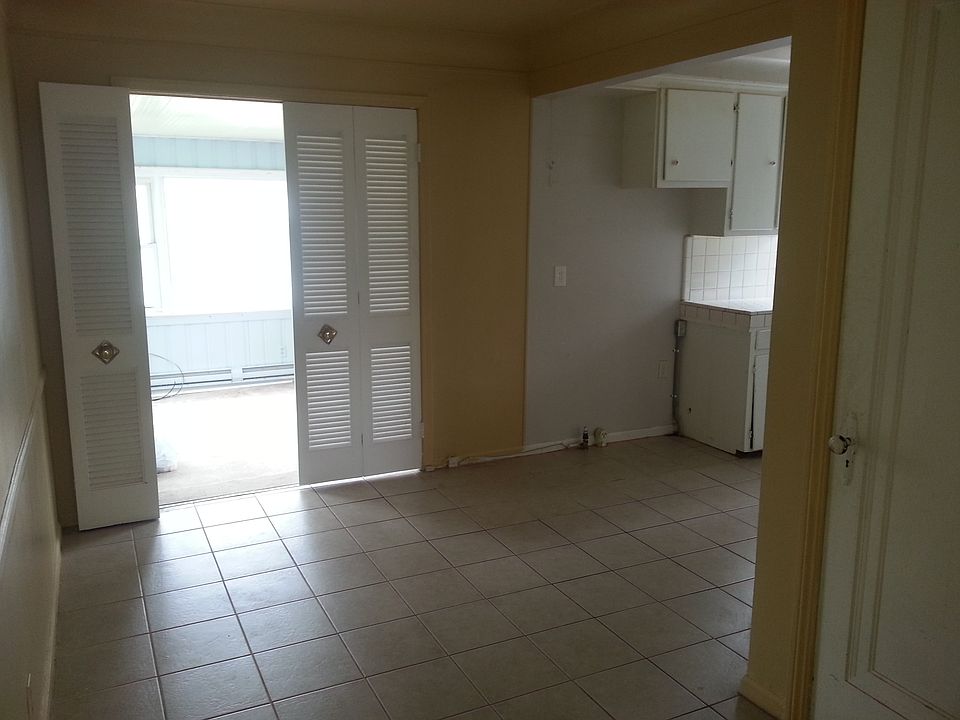 2nd image of 6954 Dacosta St