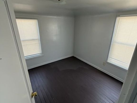 4th image of 1517 E 256th St
