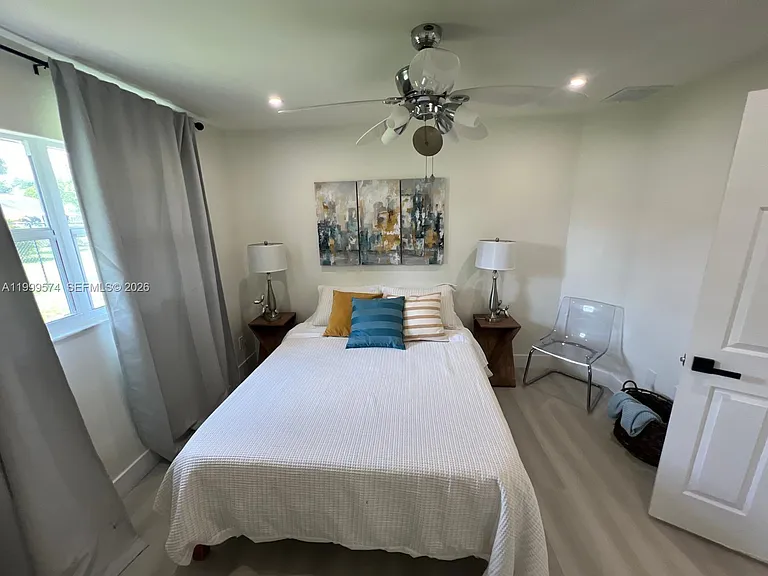 503 Jackson Ave — Photo 21