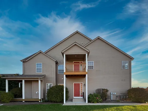 600 Clayton Cir, Sycamore, IL 60178