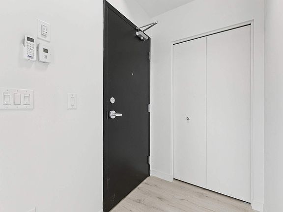 3rd image of 26 McArthur Ave #1502654