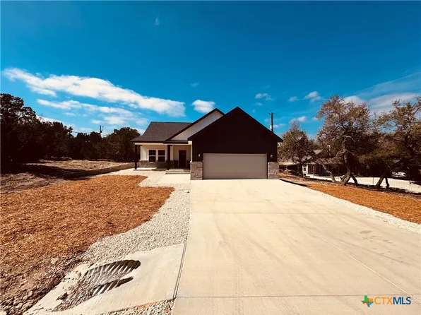 1736 Stallion Spgs, Fischer, TX 78623